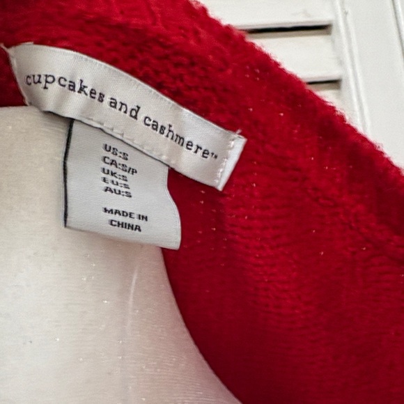 Cupcakes & Cashmere Vibrant Red Garment - Picture 2 of 6